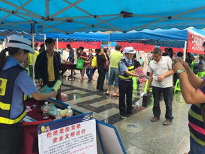 三都交警積極開展安全生產月咨詢服務活動